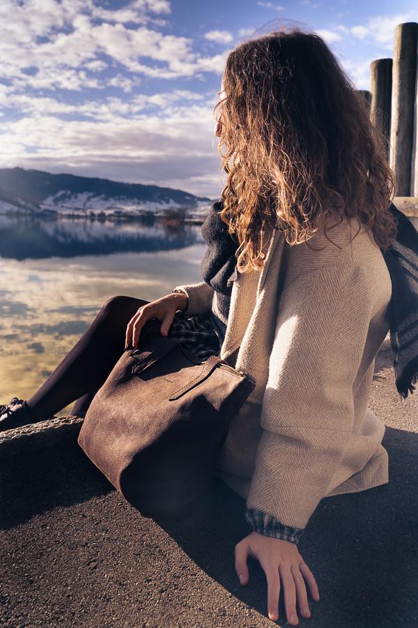 Mountain Lifestyle Bild Ledertasche