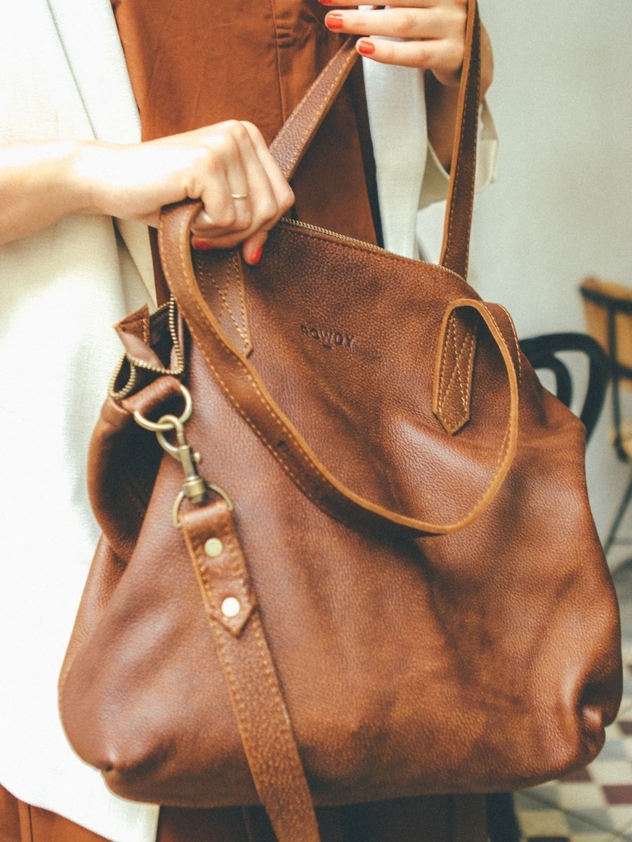 Nachhaltige Tote Crossbody Bag aus Rindsleder rowdybags.ch